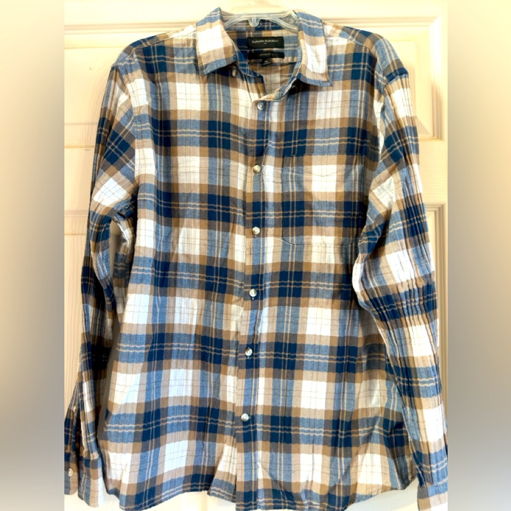 EUC‎ Banana Republic Navy and Beige Plaid Shirt Size XL